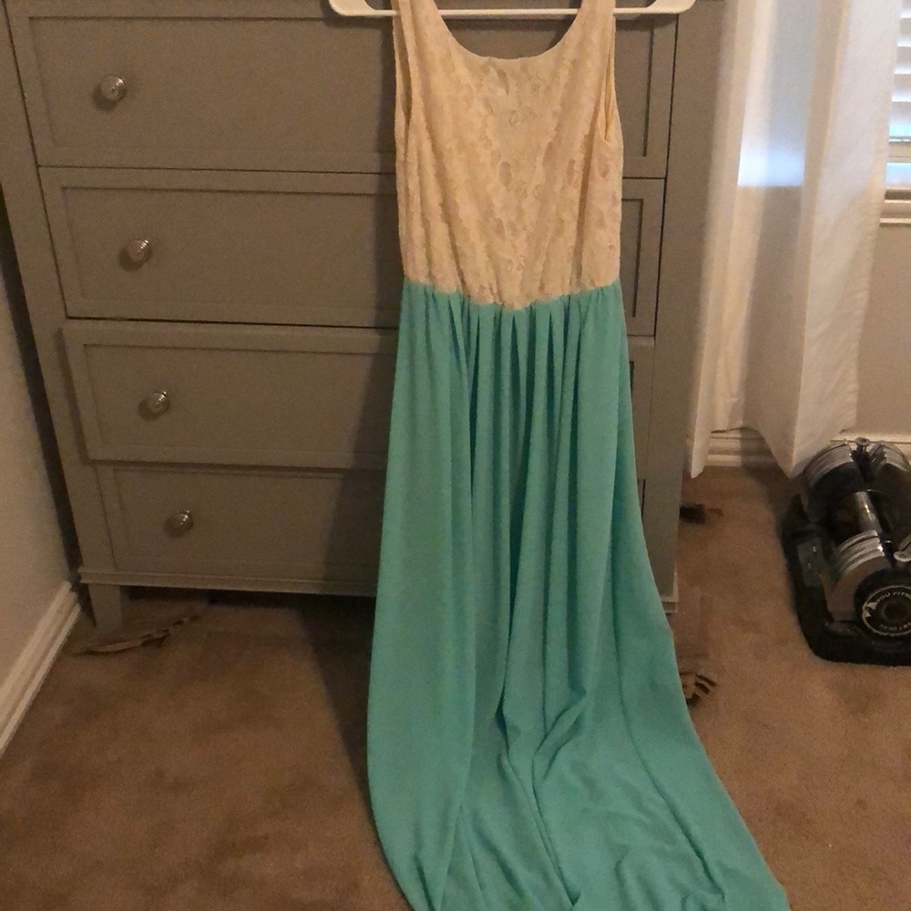 Francesca’s Maxi Dress!